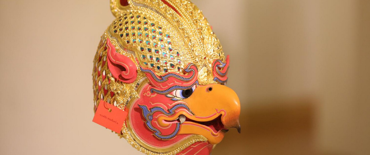 16 Must-Have Thai Souvenirs (With Prices & Where to Buy)