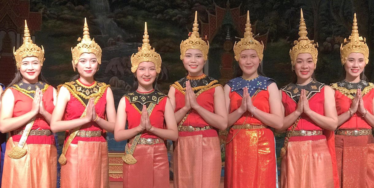 How to say hello in Lao? Top 10 Lao phrases you should know