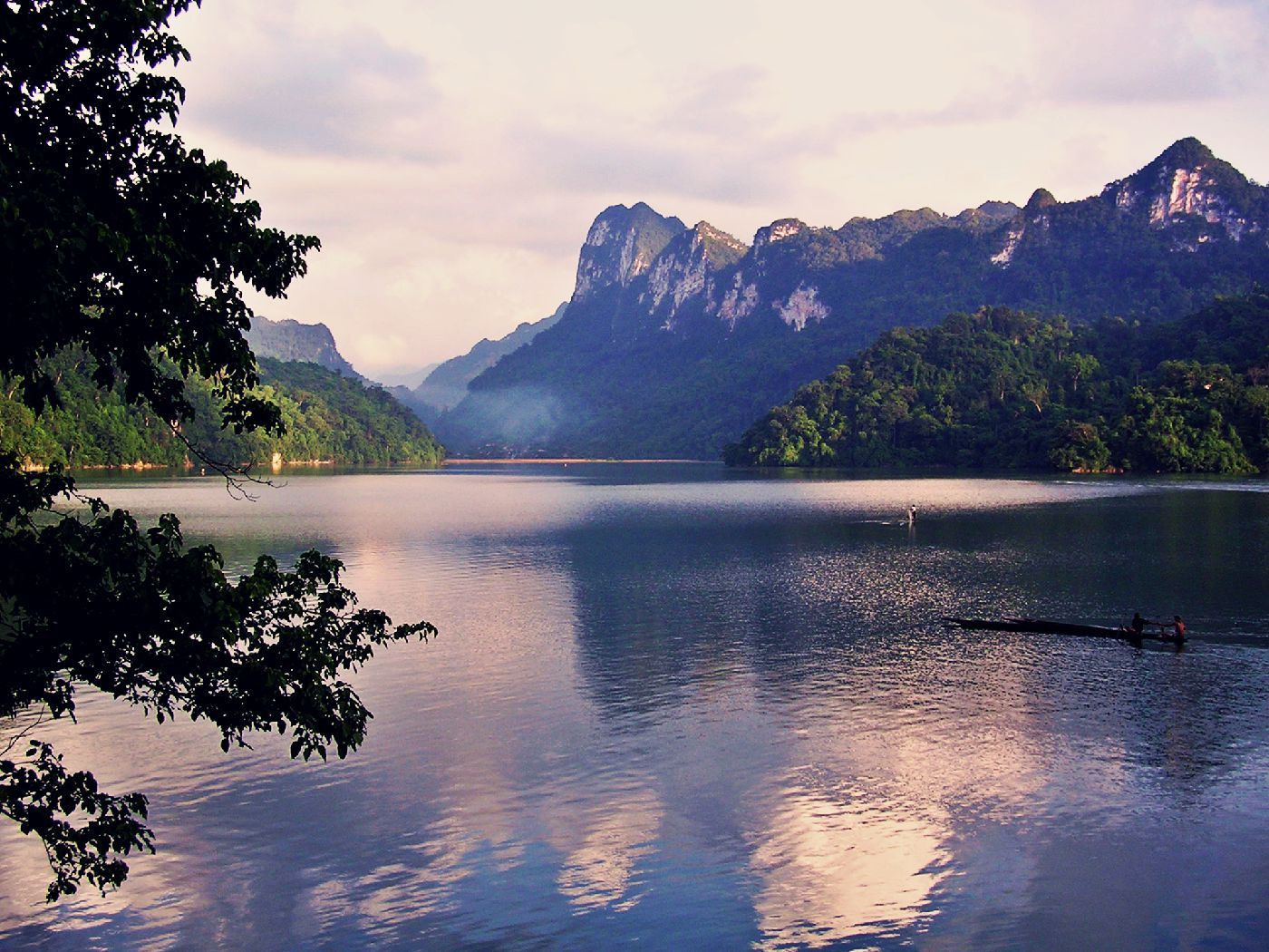 7 Undiscovered Treasure Lagoons & Lakes in Vietnam for 2025