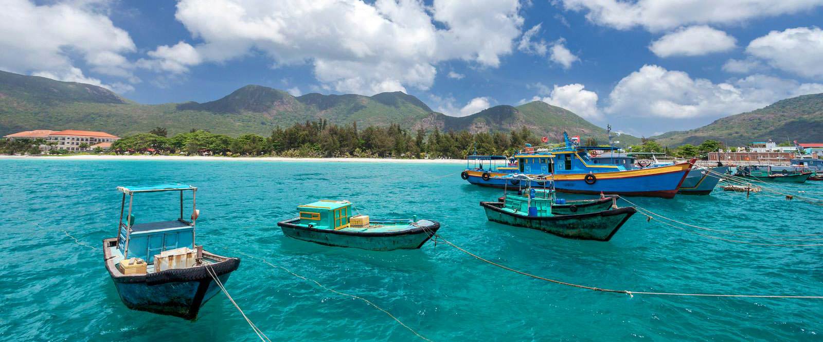 Con Dao or Phu Quoc? The Best Island to Visit This Year