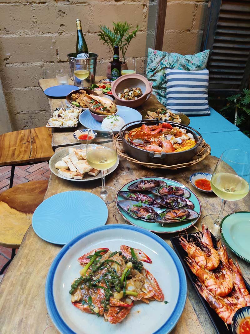 NESAT Seafood House