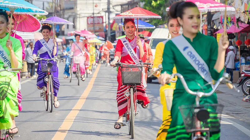 Bo Sang Umbrella, Sankamphaeng Handicraft Festival