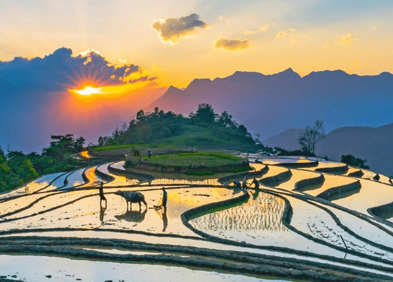 Sapa water pouring season