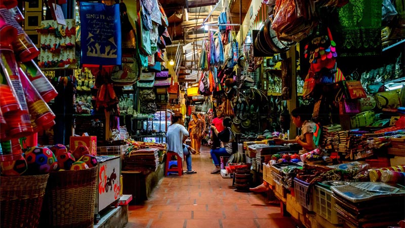Russian market (Toul Tom Poung market)