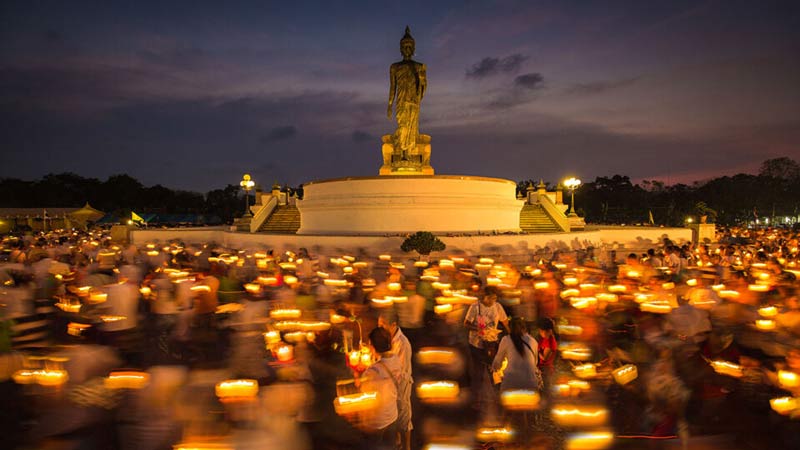 asarnha bucha day in thailand
