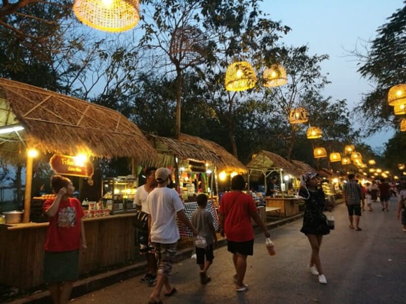 Ayutthaya night market