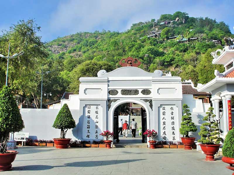 Tomb of Thoai Ngoc Hau