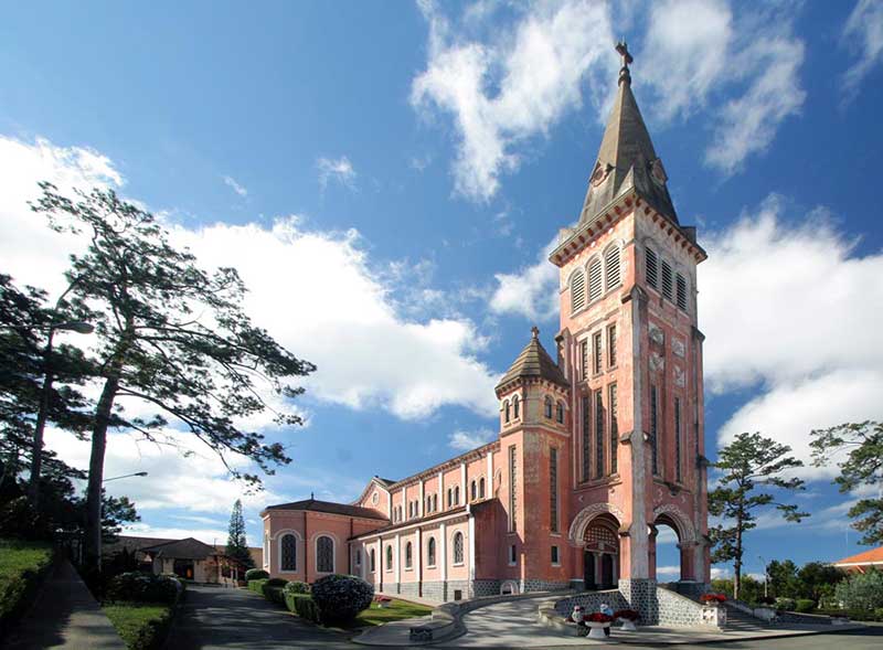 Saint Nicolas Cathedral or Coq Cathedral, depending on the premises