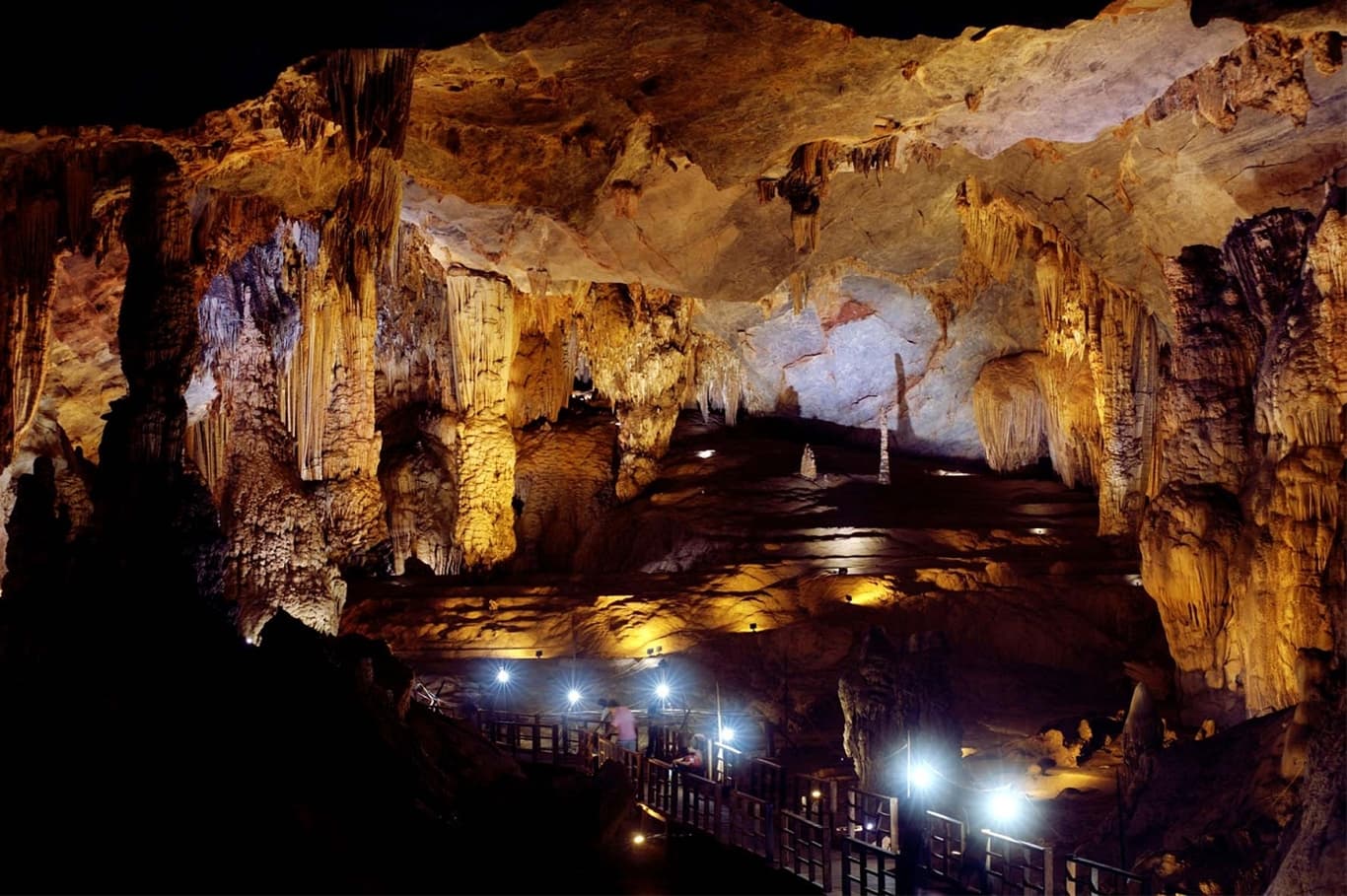 Thien Duong or Paradise Cave
