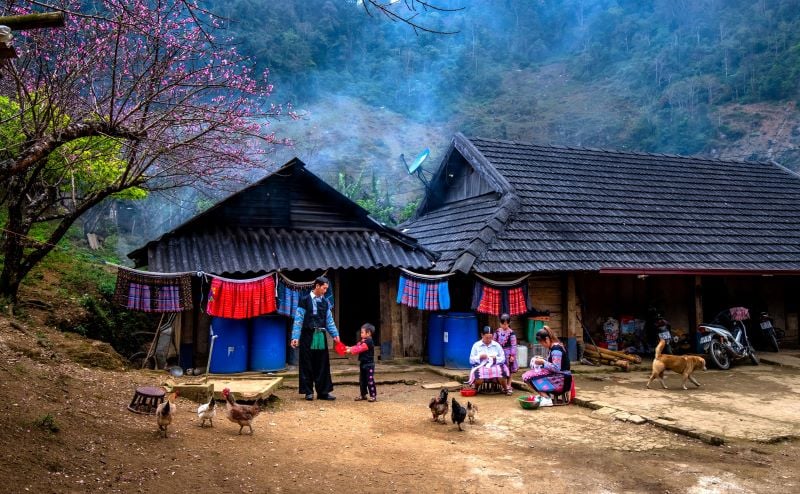 Hmong family in Vietnam is preparing for their traditional Tet