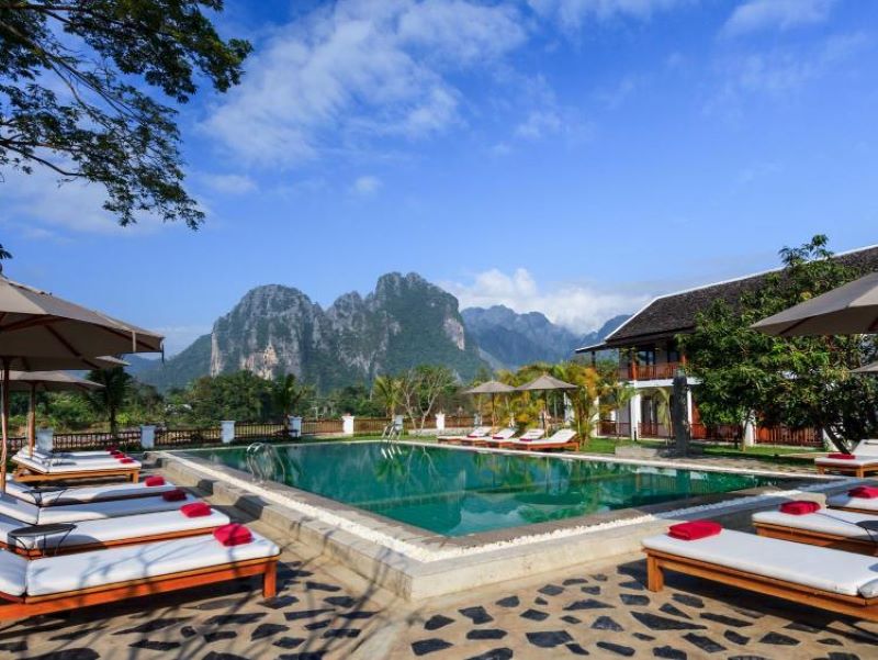 Choose a luxury hotel if you are looking for pleasure
