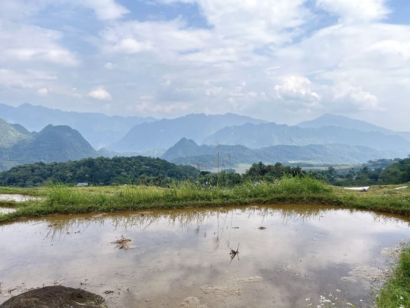 ...we stop to admire the superb landscapes