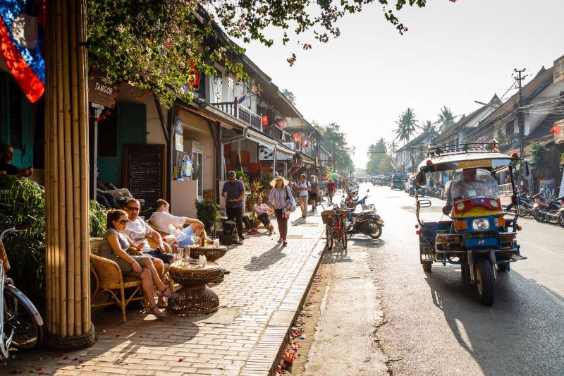 Tipping in Laos: Recognition for Exceptional Service