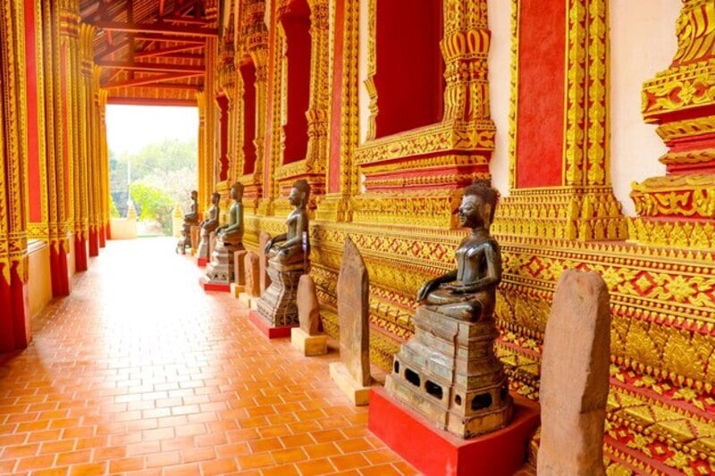 It is a large museum that houses many Buddhist works