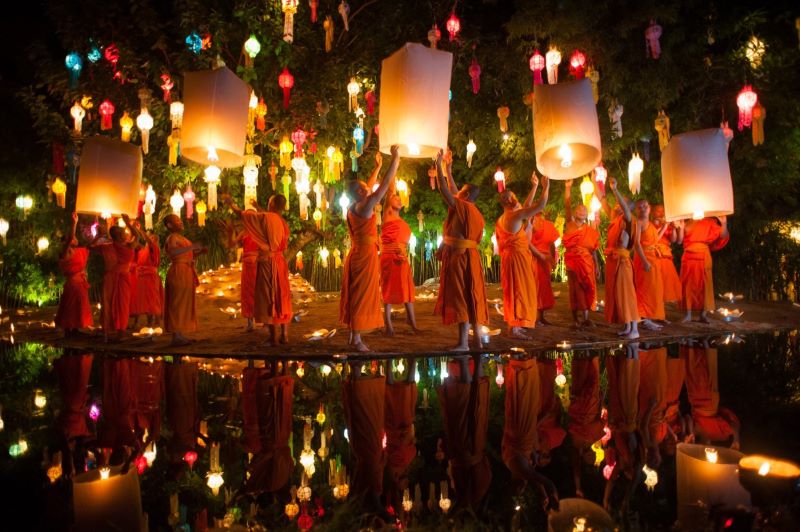 Yi Peng - Symbolic release toward the light