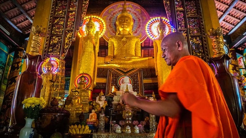 tra vinh monks