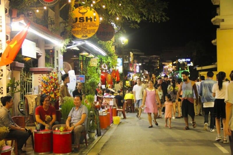 nguyen dinh chieu walking street