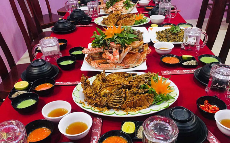 Con Dao restaurants