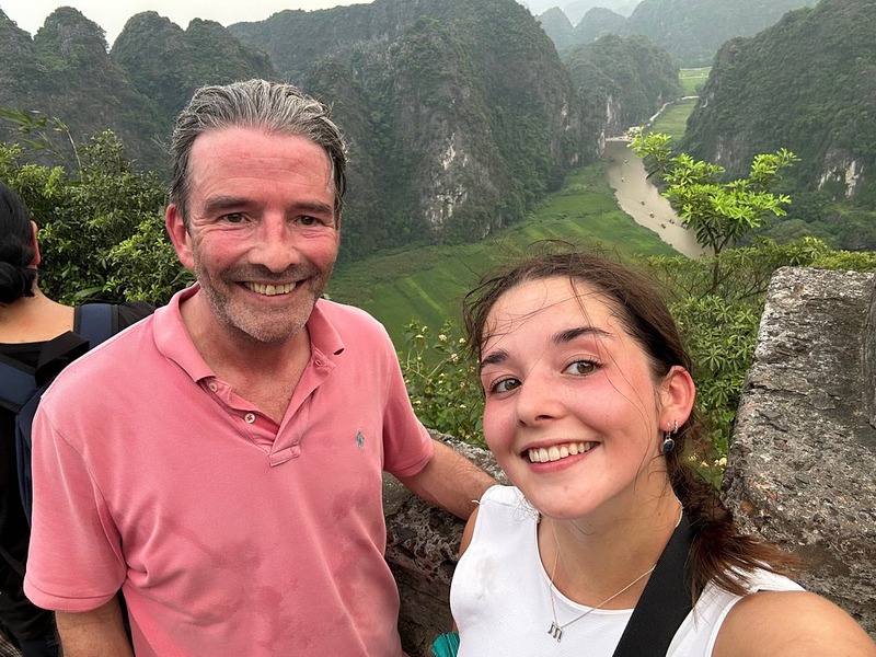 Kampá Tour's traveller selfie at the peak of Tam Coc