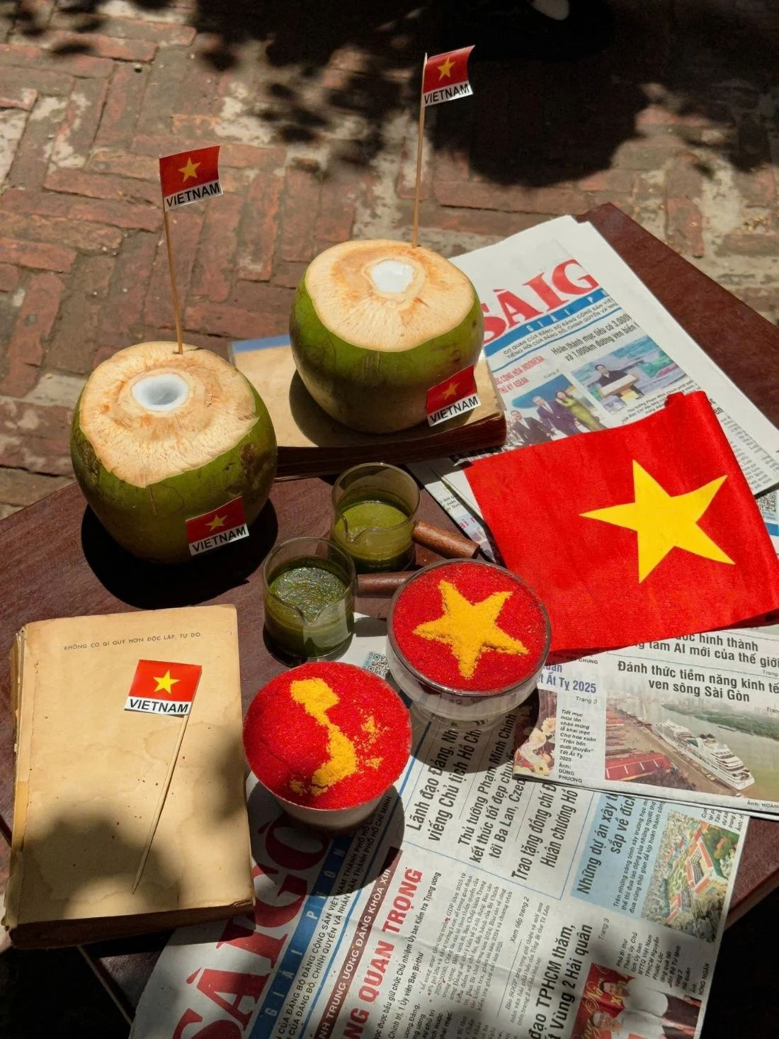 The drinks are decorated in the national flag colors