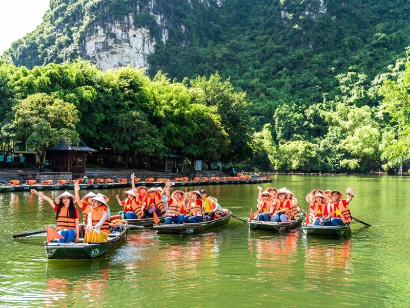 he excitement of international tourists when visiting Vietnam
