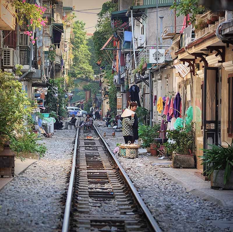 Daily life on Hanois bustling Train Street