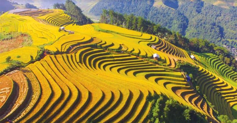 Spectacular landscapes carved by natures artistry